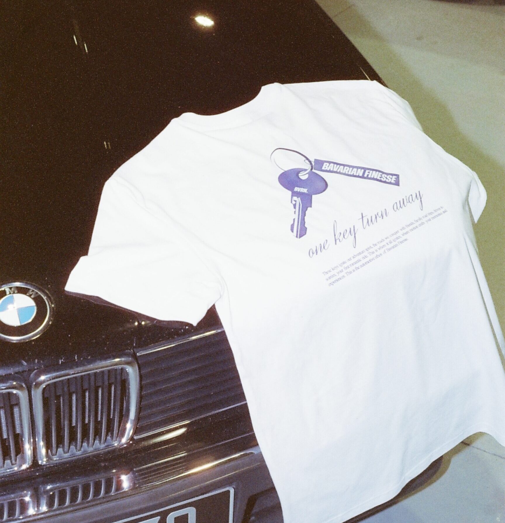 T-SHIRT One key turn away